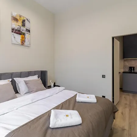 Royal With Bathtub On Rappaporta 15 Apartman Lviv