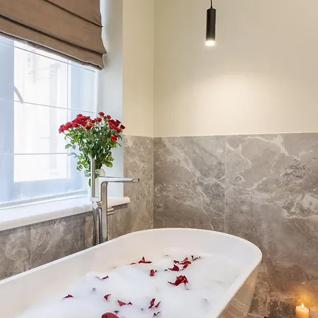 Apartment Royal With Bathtub On Rappaporta 15