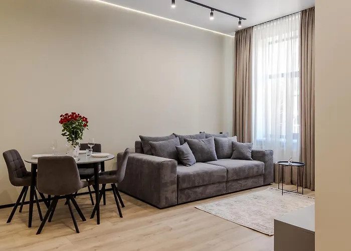 Royal With Bathtub On Rappaporta 15 Lviv