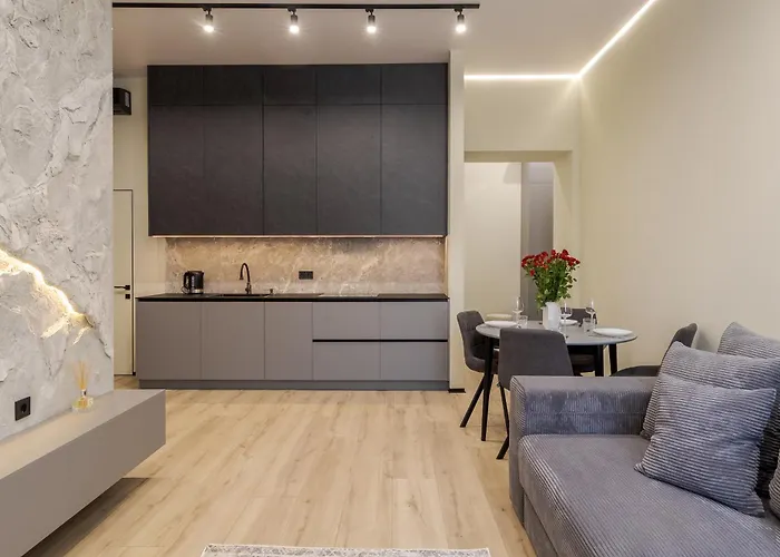 Royal With Bathtub On Rappaporta 15 * לבוב