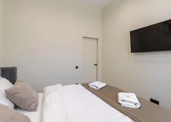 Royal With Bathtub On Rappaporta 15 * לבוב